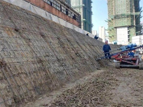 钟楼建筑边坡支护